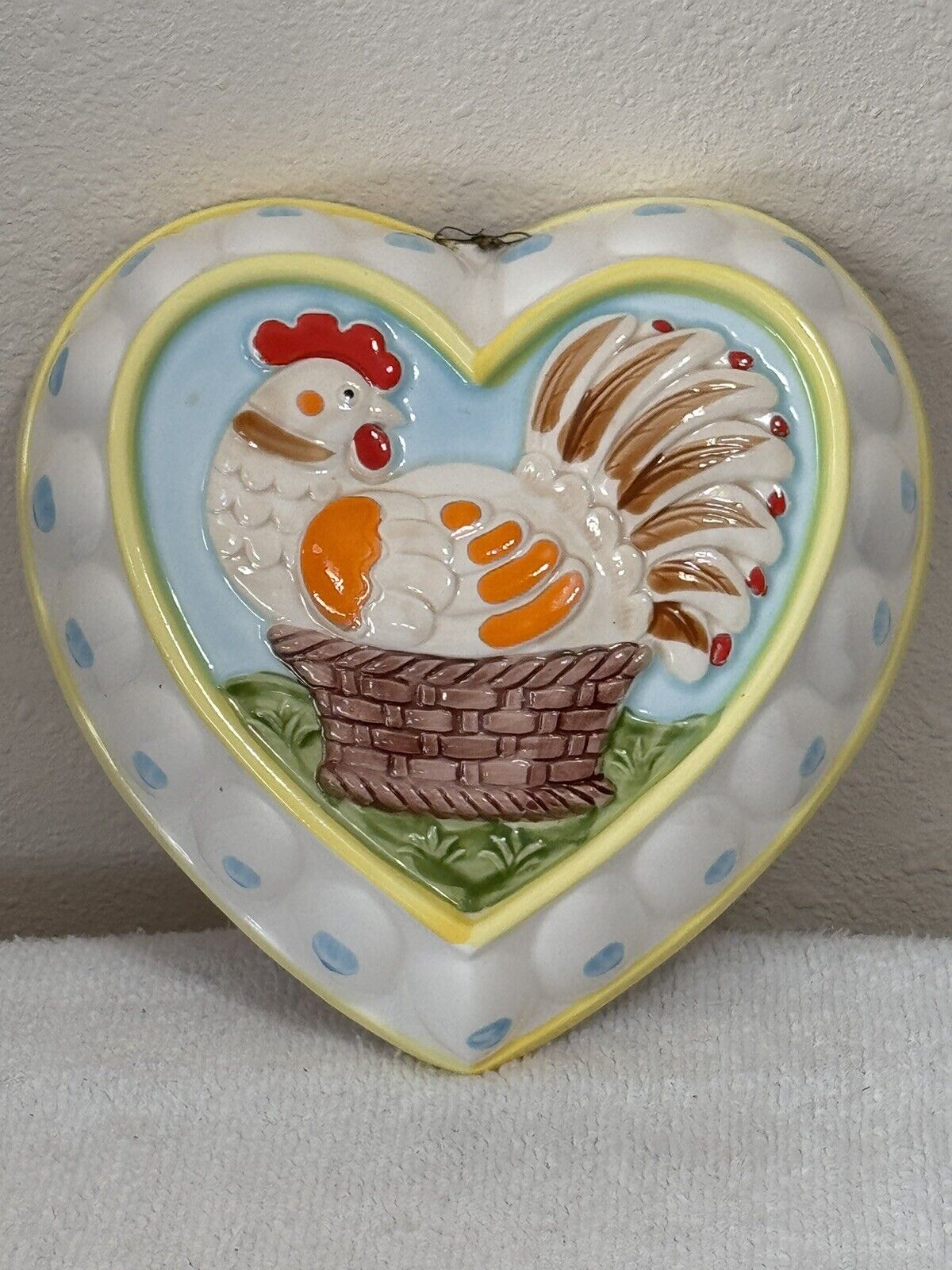 Ceramic Heart Shaped Mold Chicken Basket Painted Glazed