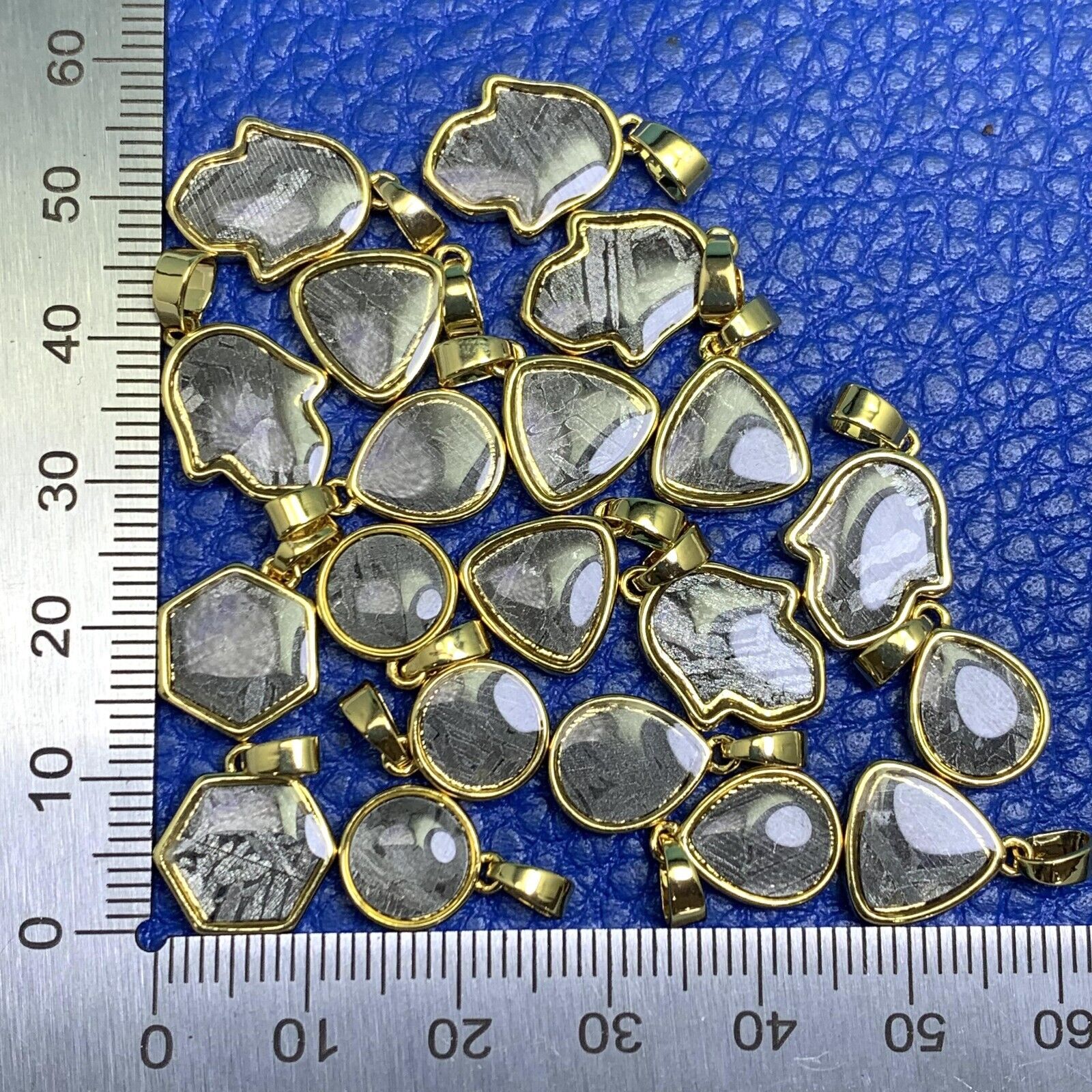 20PCS Aletai iron meteorite pendant brass surface plated with 18K gold SH0317
