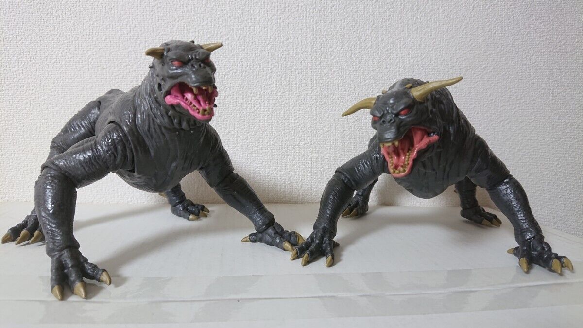 Preowned Hasbro Ghostbusters Zuul Amp & Vinz Build Parts Set 2 Types Across