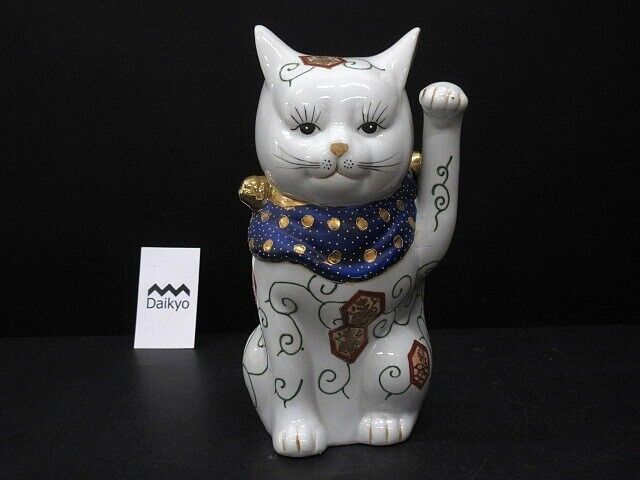 ZA108 Japanese Beckoning Maneki Cat -IMARI- Left Hand Lucky Waving Porcelain