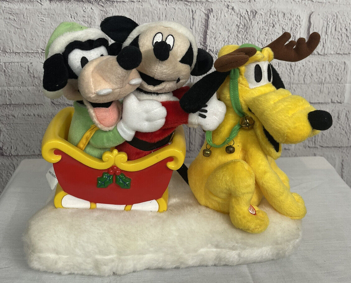 Gemmy Disney Musical Plush Pluto Mickey Goofy Sled Here Come Santa Claus Works