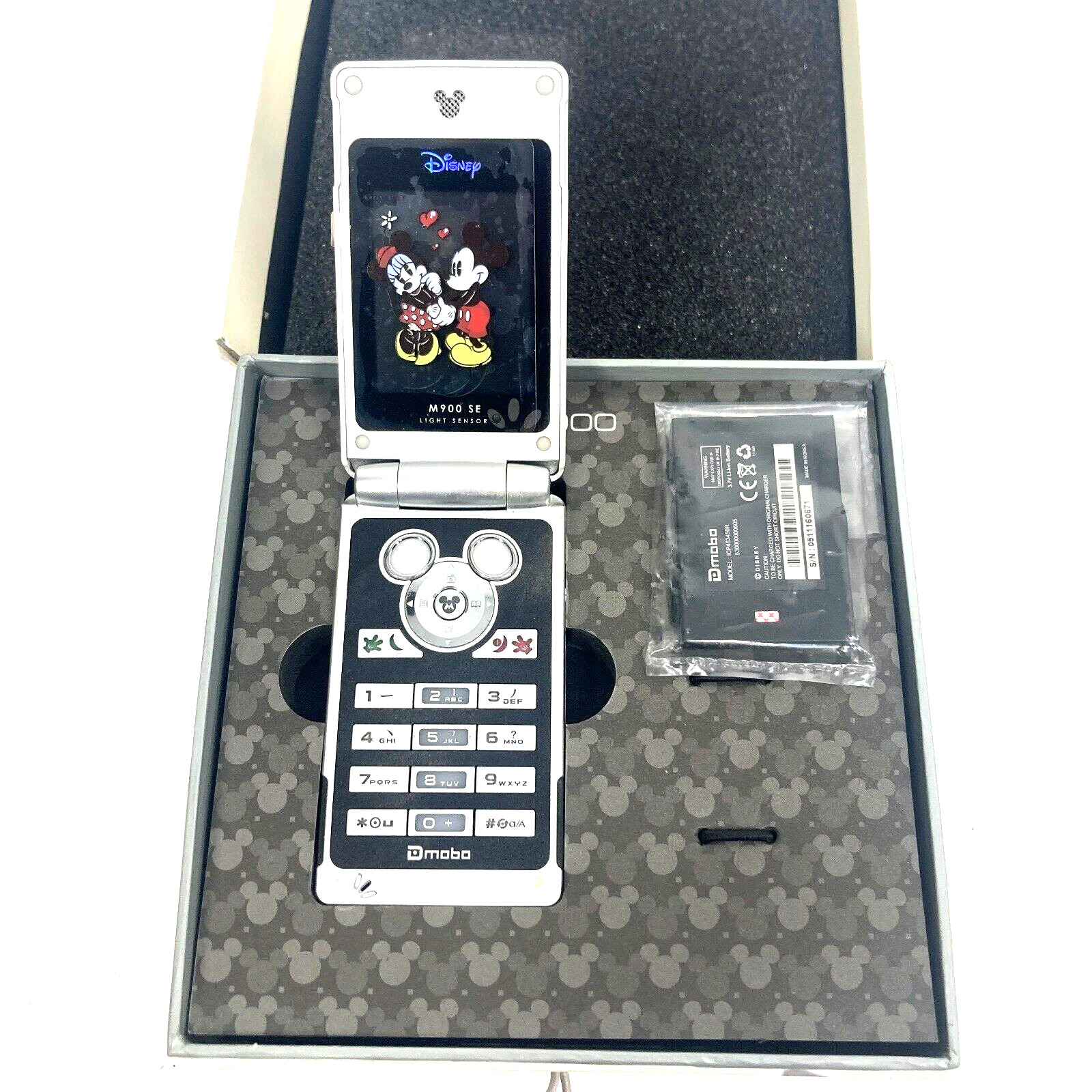 VERY RARE Dmobo Disney 2005 Mobile Mickey Mouse M900 Cell Phone & Box Open Box