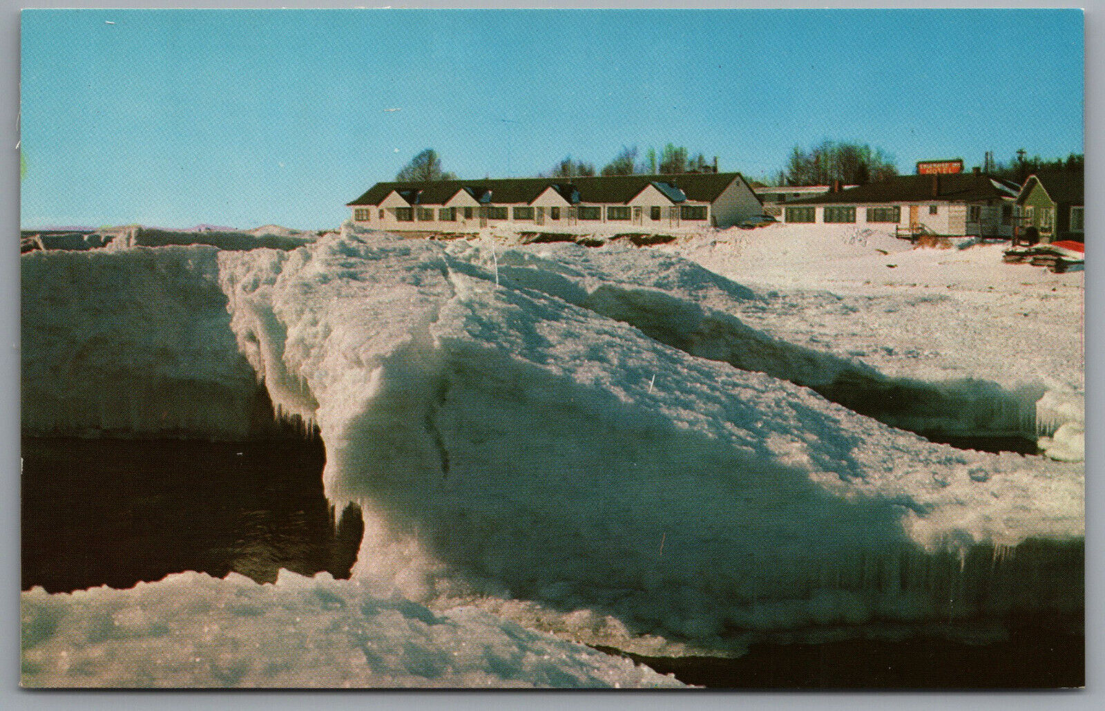 Tofte MN Edgewater Inn and Modern Motel Ice Cliffs c1958 Postcard