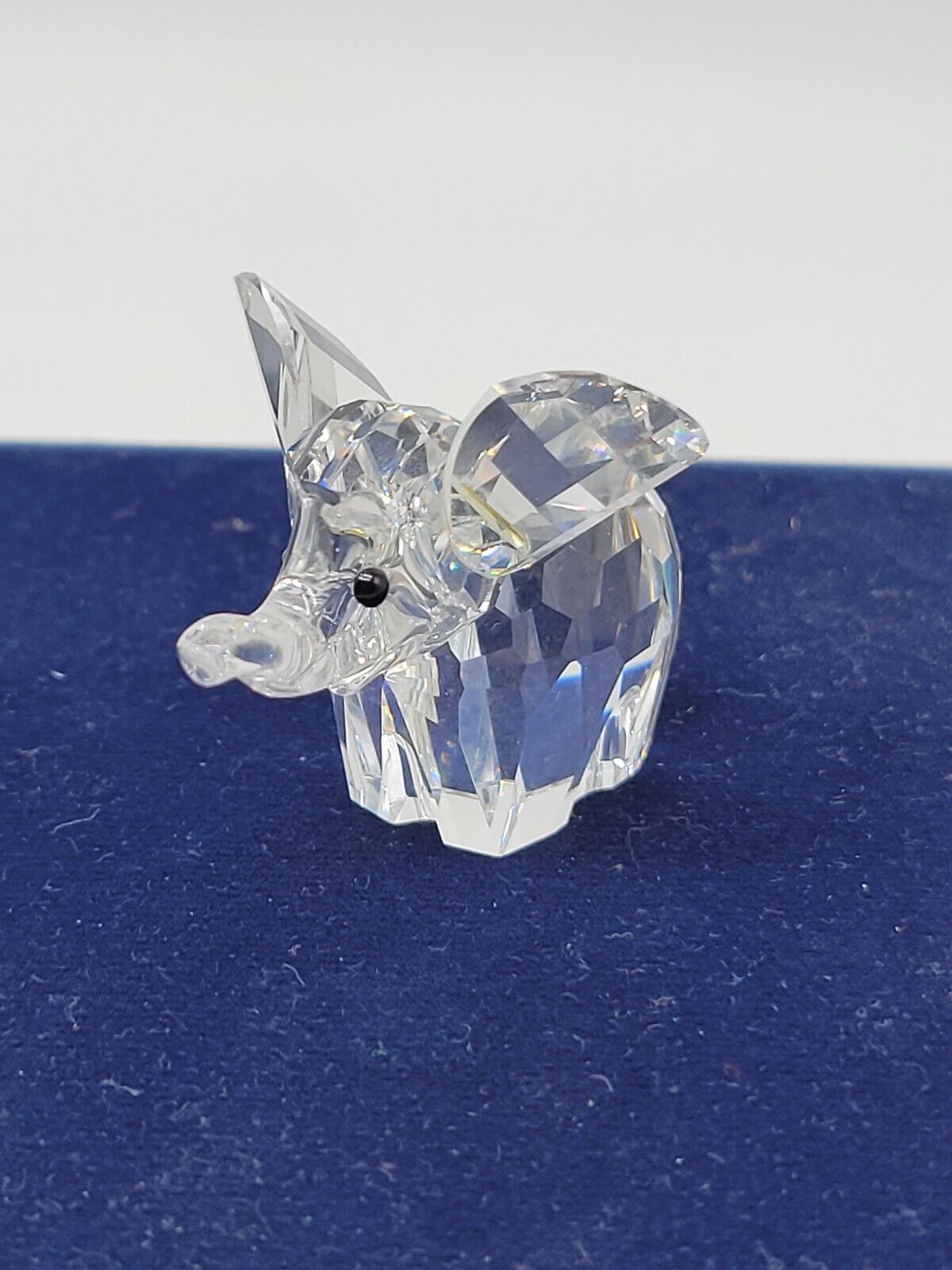  Retired Swarovski Crystal Small Elephant Figurine With Box 