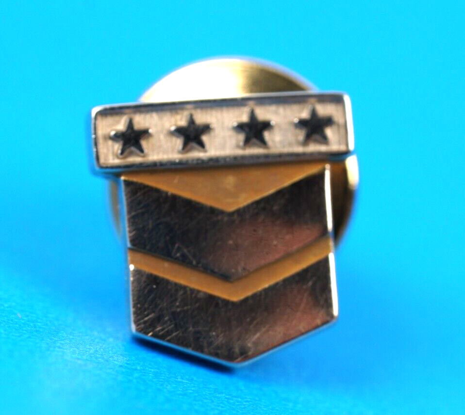 Vintage Chevron Oil 4 Star 10k Gold Service Lapel Hat Pin