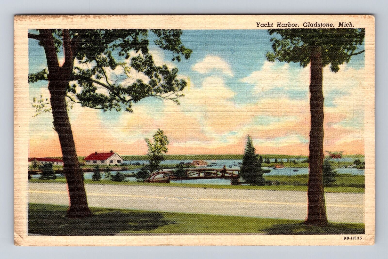 Gladstone MI-Michigan, Yacht Harbor, Antique, Vintage c1952 Souvenir Postcard