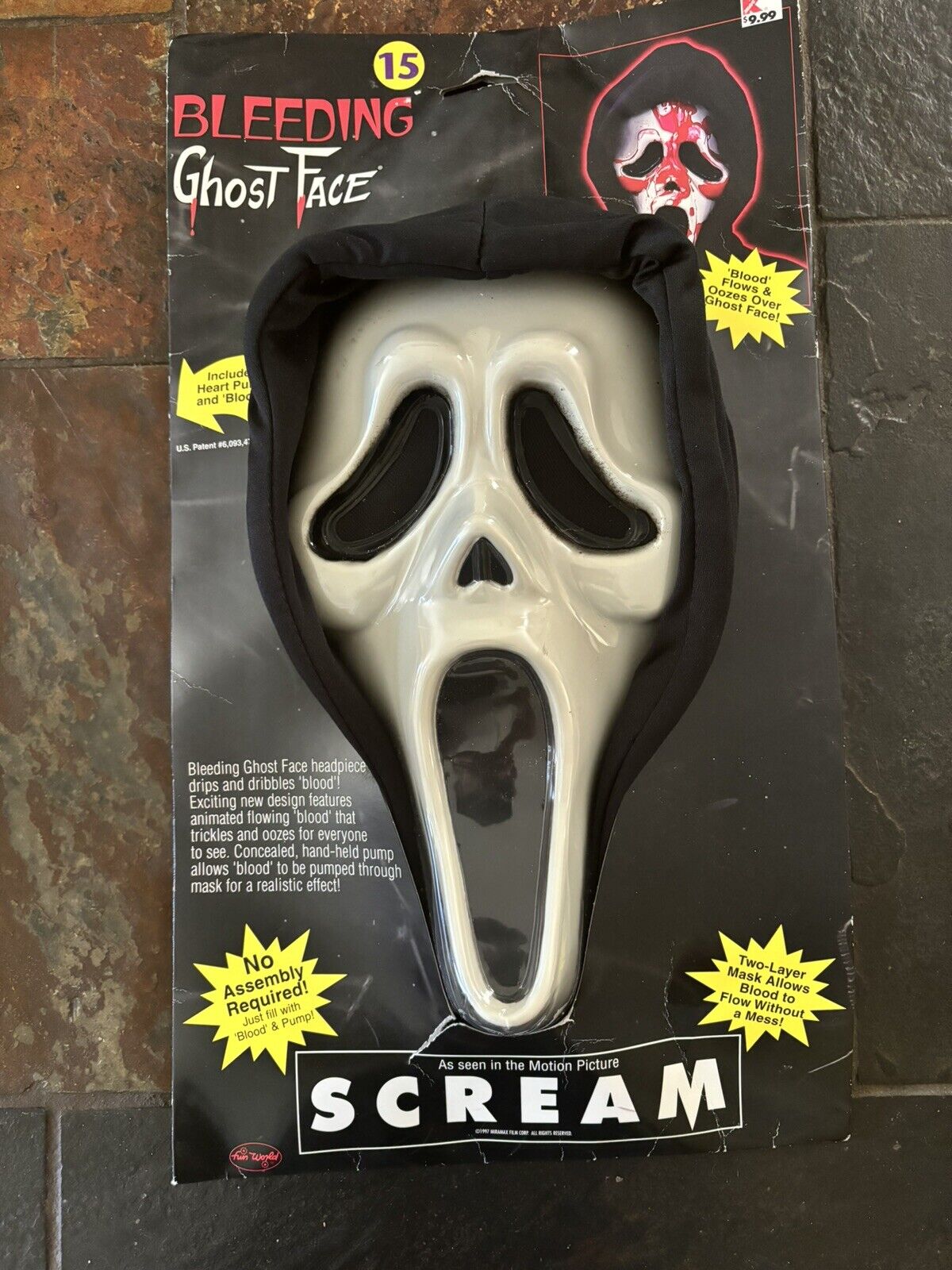 New Old Stock Vintage Fun World Bleeding Ghost Face Scream Mask 1997