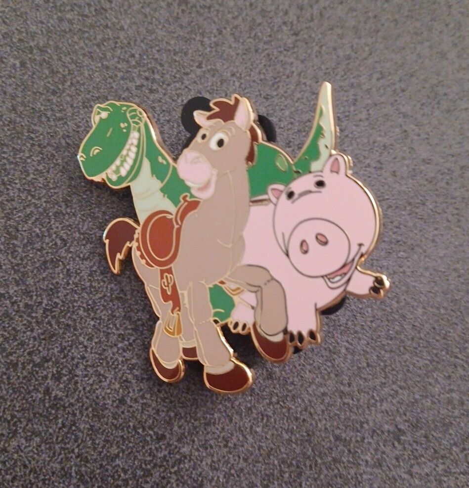 Disney Store Exclusive Toy Story Rewards Pin. Rare 2010
