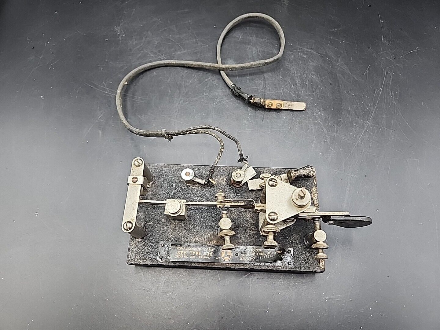 Vintage Lionel US Army Signal Corps Vibroplex Morse Code Telegraph Key Type J-36