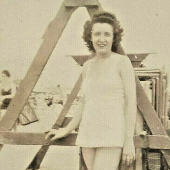 Vintage Photo Pretty Lady on Beach One Piece Bathing Suit Phila. Area 1940s