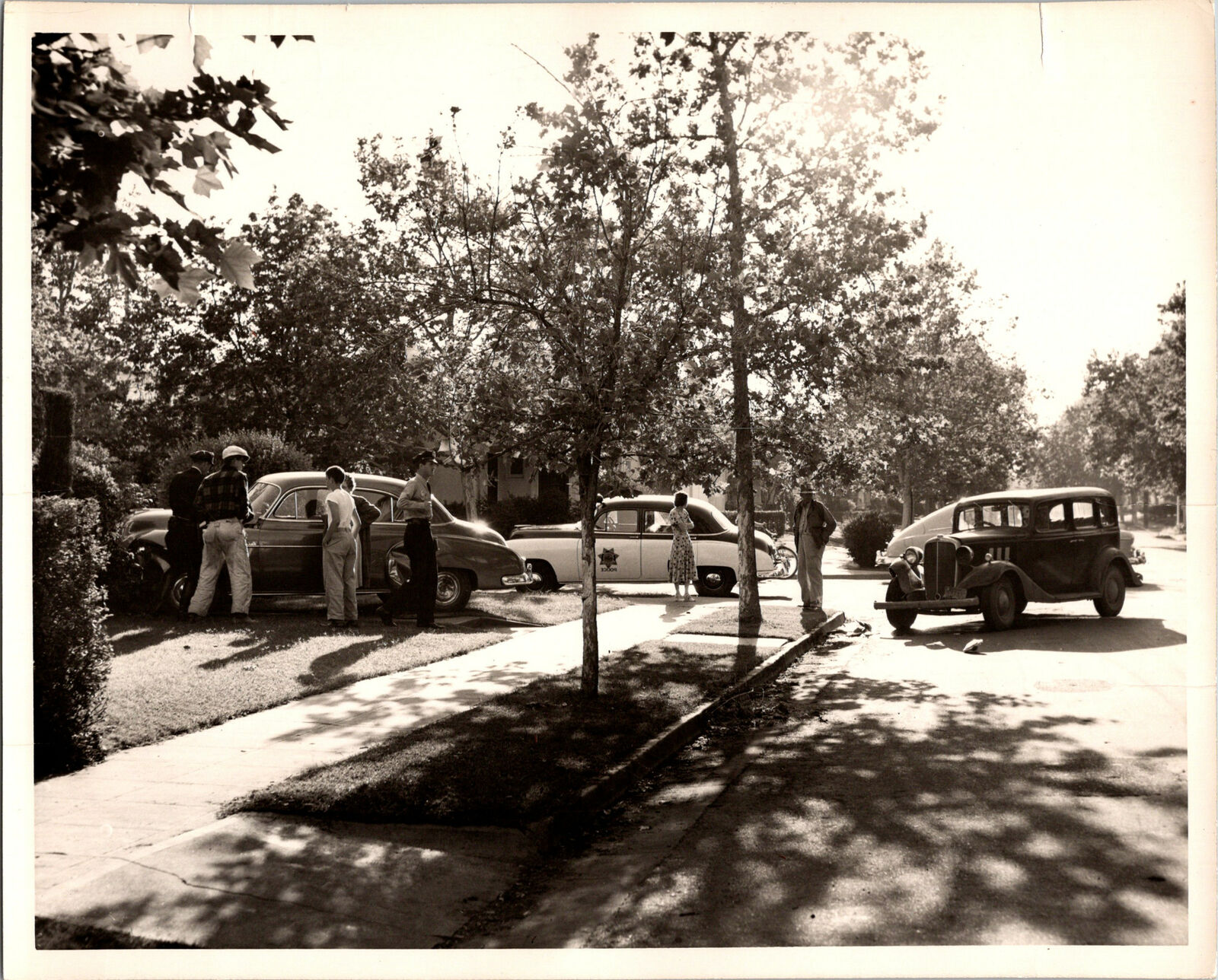 Accident Walnut St Allston Way Stockton CA Police Car 1950s org 8x10 Photo 10129