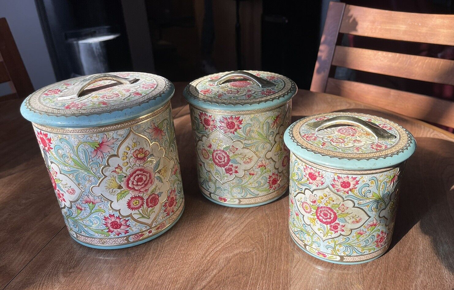 Daher Floral Nesting Tin Canister Set Made In Holland MCM Decor Raised Floral