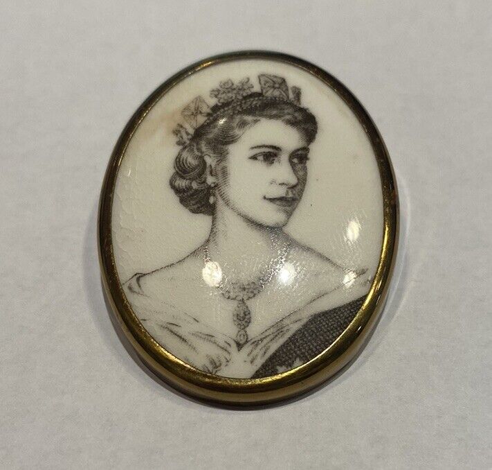 Royal Worcester Queen Elizabeth II Vintage 1953 Coronation Brooch Rare