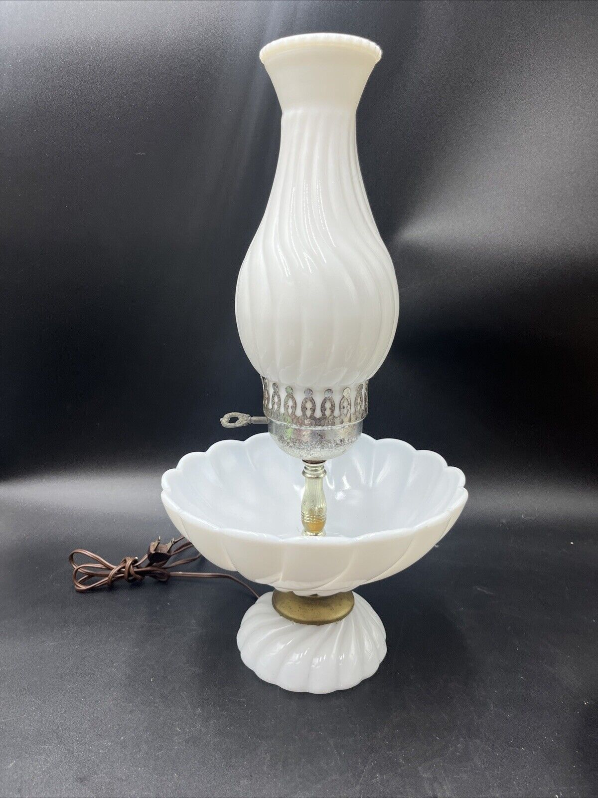 Vintage Milk Glass Lamp Fenton Spiral Swirl Pattern 17  1/2” Tall