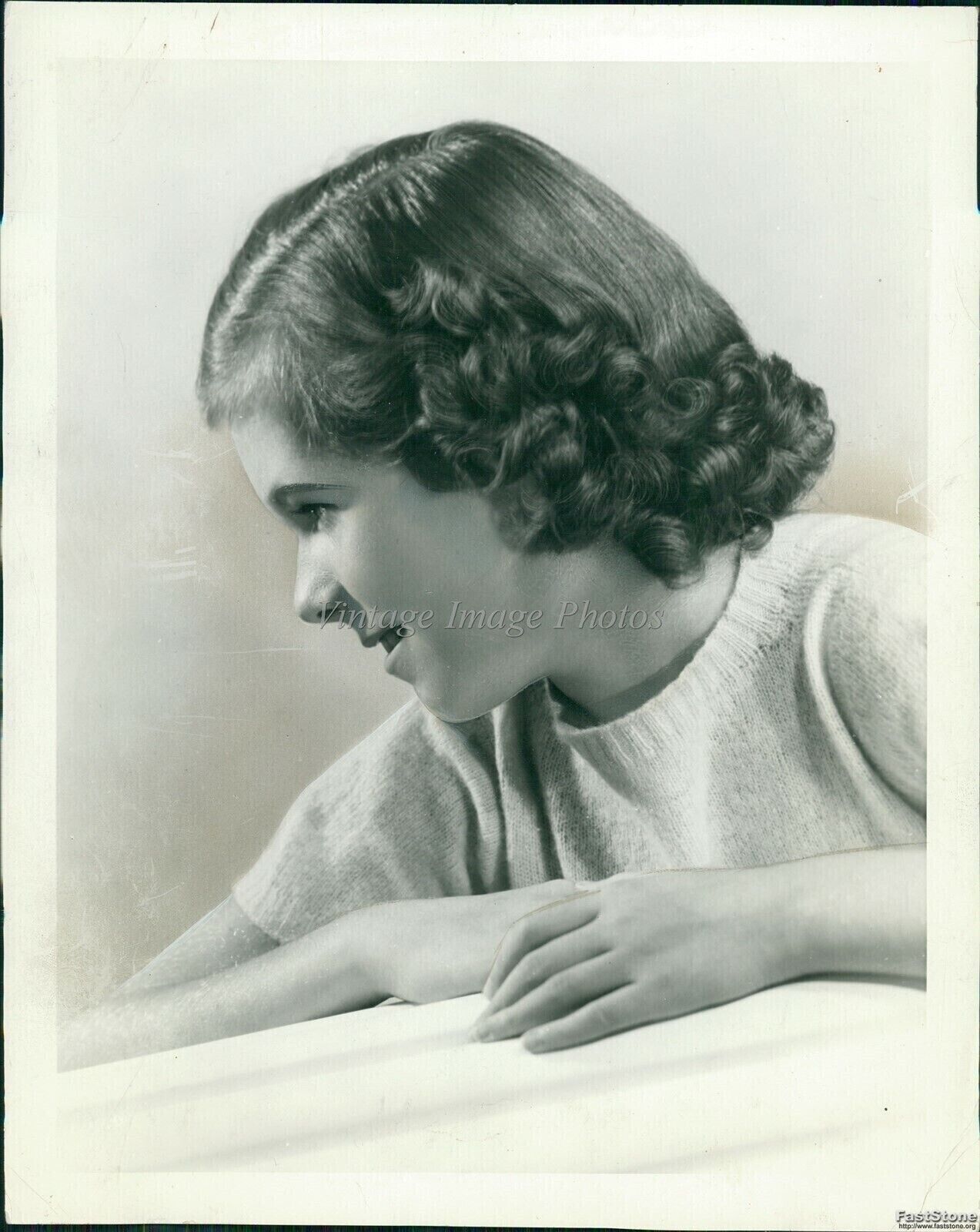 1940 Stylist Lura De Ges Recomends Ideal Little Girl Coiffure Fashion 8X10 Photo