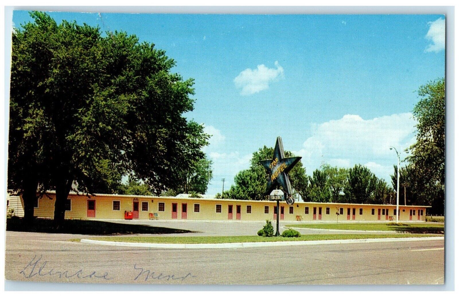 c1960\'s Star Motel Roadside Glencoe Minnesota MN Unposted Vintage Postcard