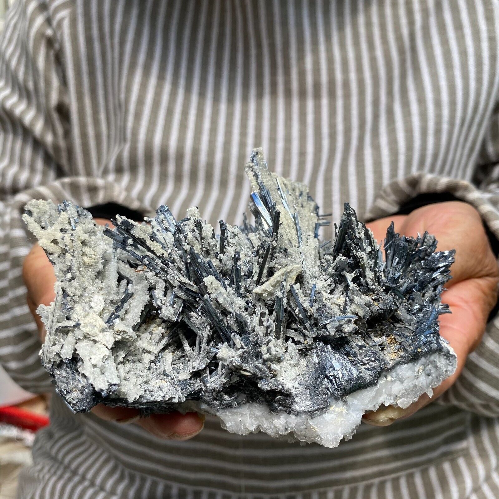 662g Large Stibnite Crystals Xikuangshan Lengshuijiang Hunan China
