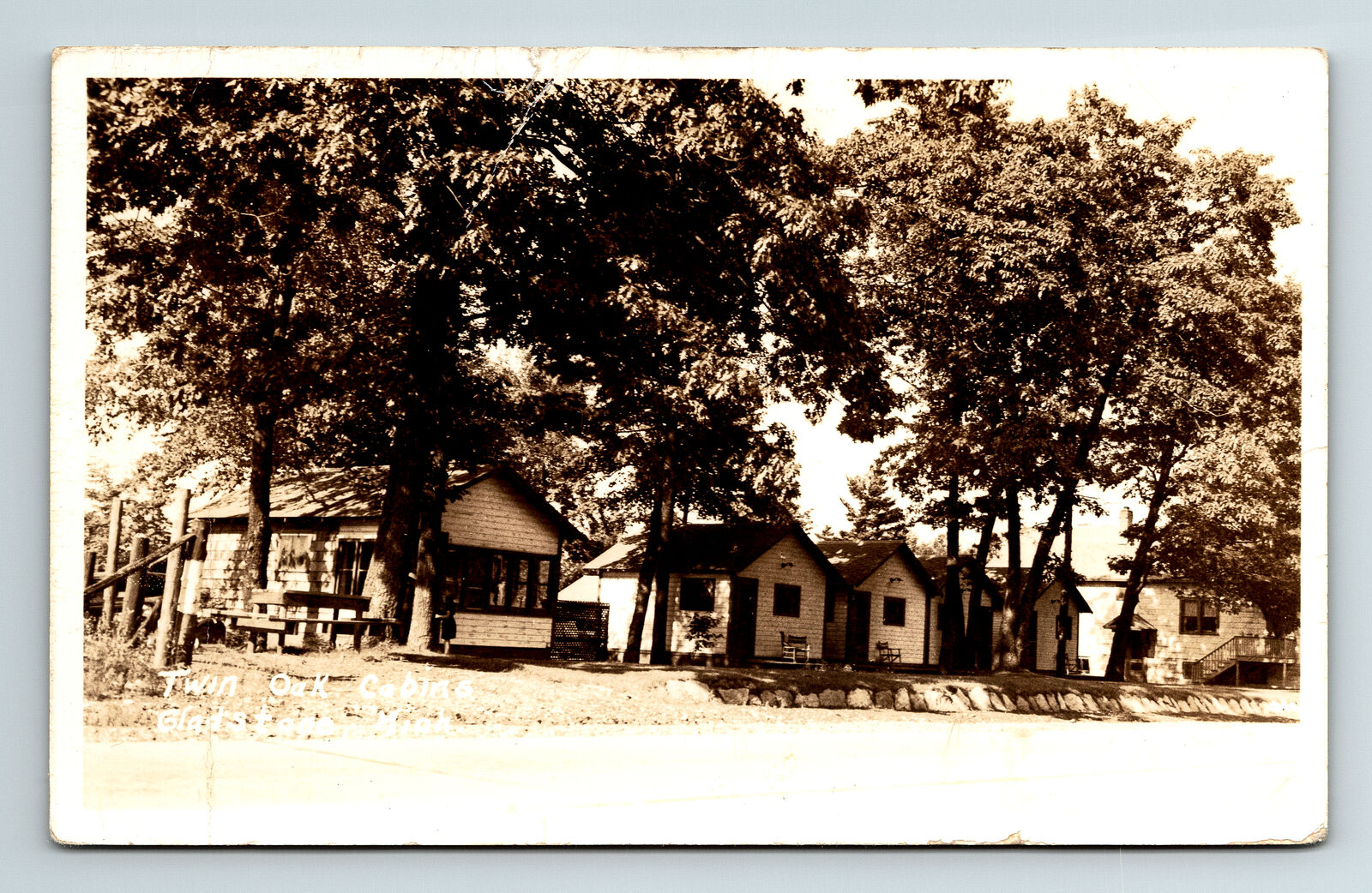 1941 RPPC Postcard Gladstone MI Michigan Twin Oaks Cabins Real Photo AZO