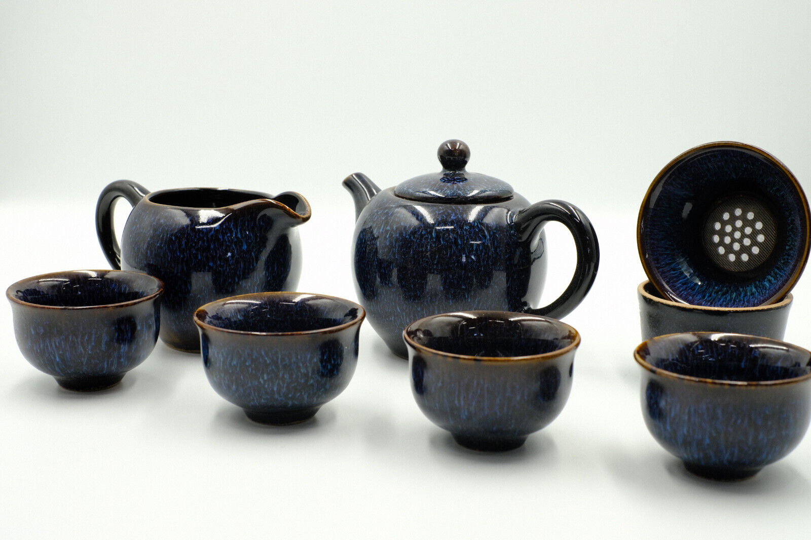 The Kiln-Varied Blue Glaze Tea Set (窑变蓝盏茶具套装)