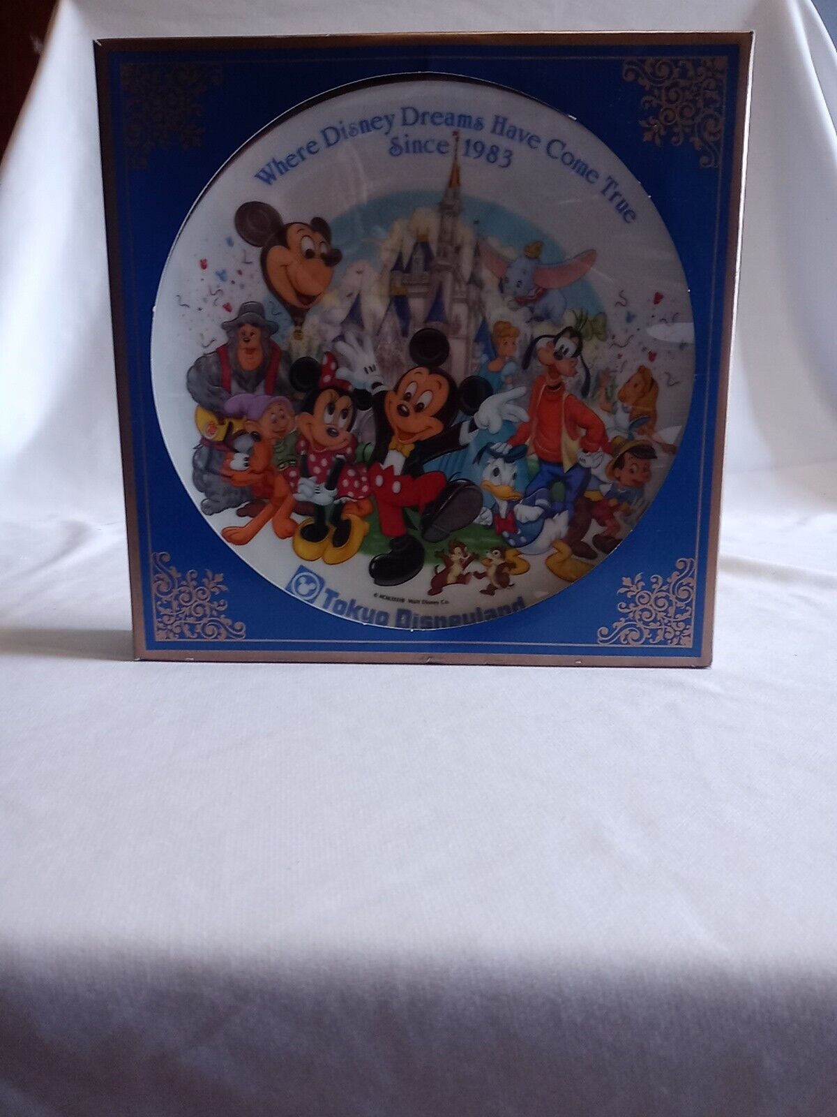 Vintage Brand New In Box Never Opened Tokyo Disneyland Picture Plate With Stand