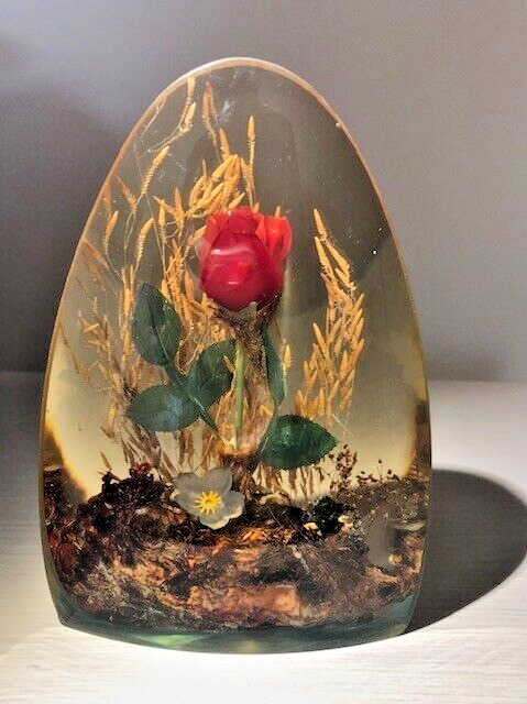 Vintage 1970's Lucite Sculpture/Paperweight Rose and Dried Flowers