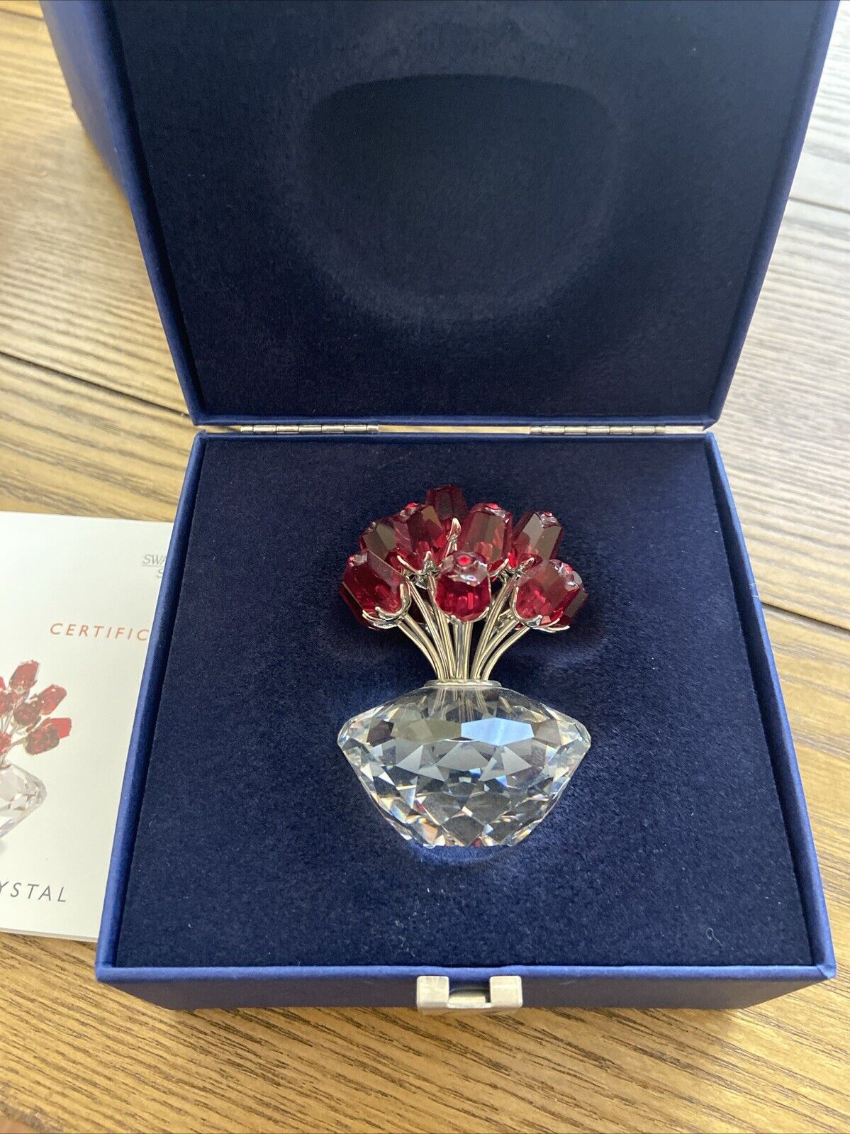 swarovski crystal Red Vase Of Flowers Scs Limited edition 