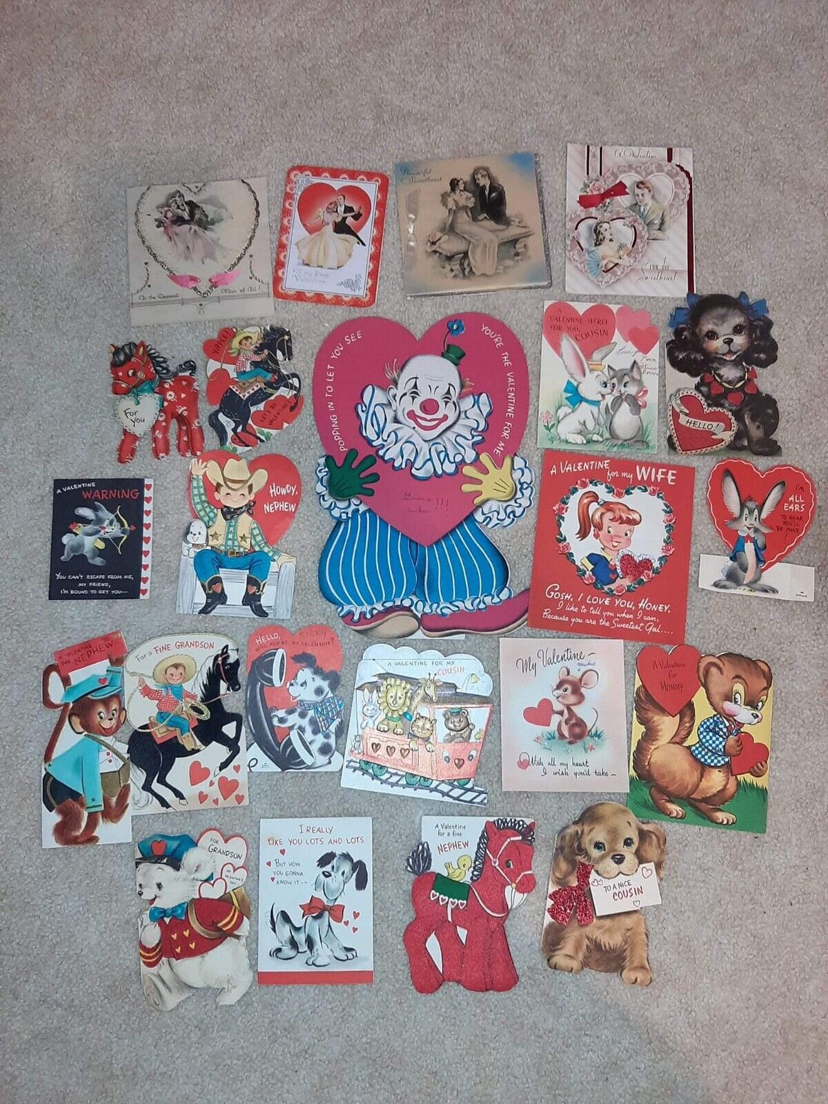 Lot of 50 vintage valentines cards