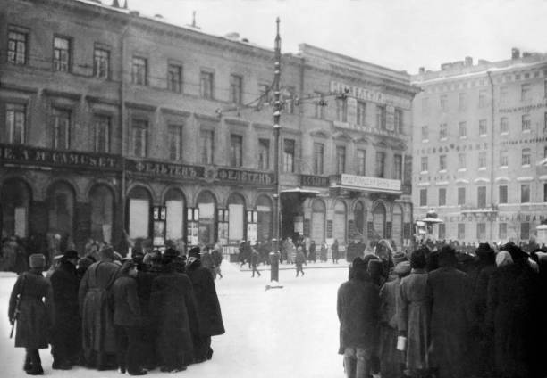 The Russian Population Learns Of The Czars Abdication 1917 Old Photo