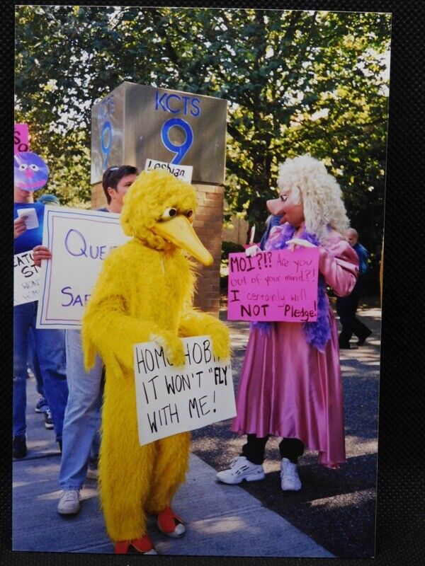 UGLY BIG BIRD & MISS PIGGY PROTESTING HOMOPHOBIA AT TV STATION, PHOTO