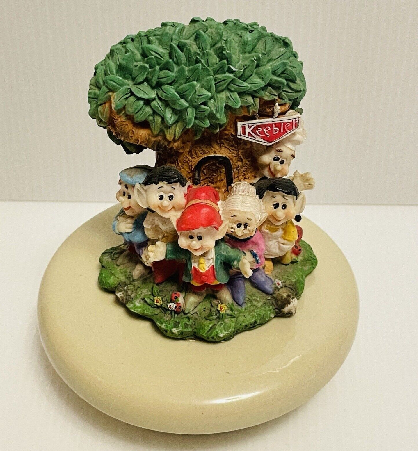 Keebler Elves Tree House Ceramic Cookie Jar with Lid 12\