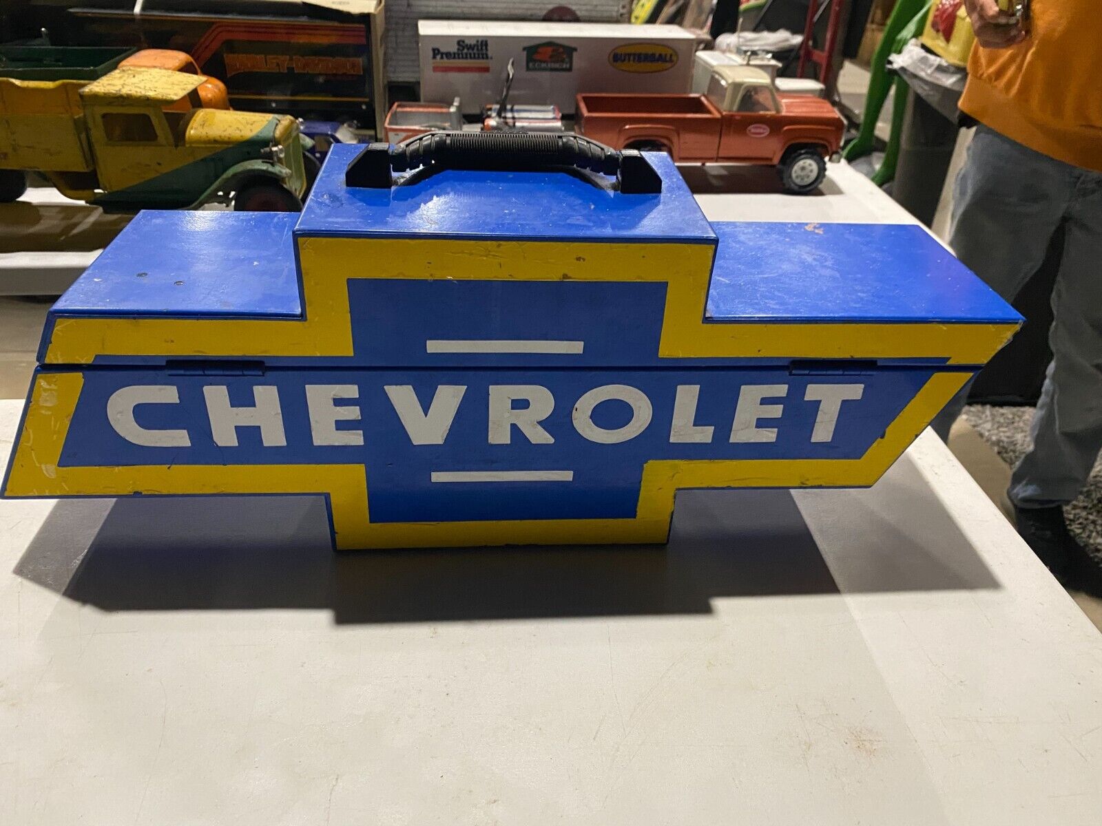 Vintage Chevrolet Bowtie Goboxes Metal Toolbox