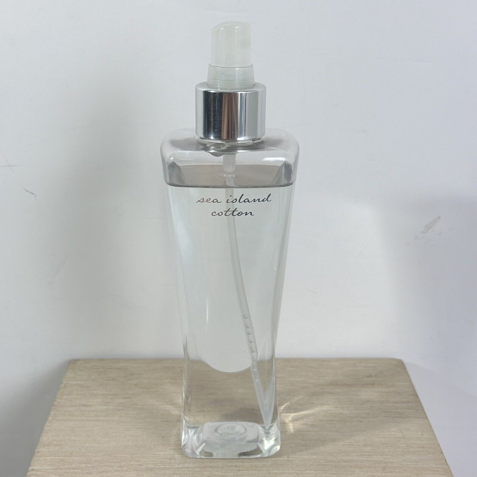 90% - Bath and Body Works SEA ISLAND COTTON Fragrance Mist 8oz Original Formula