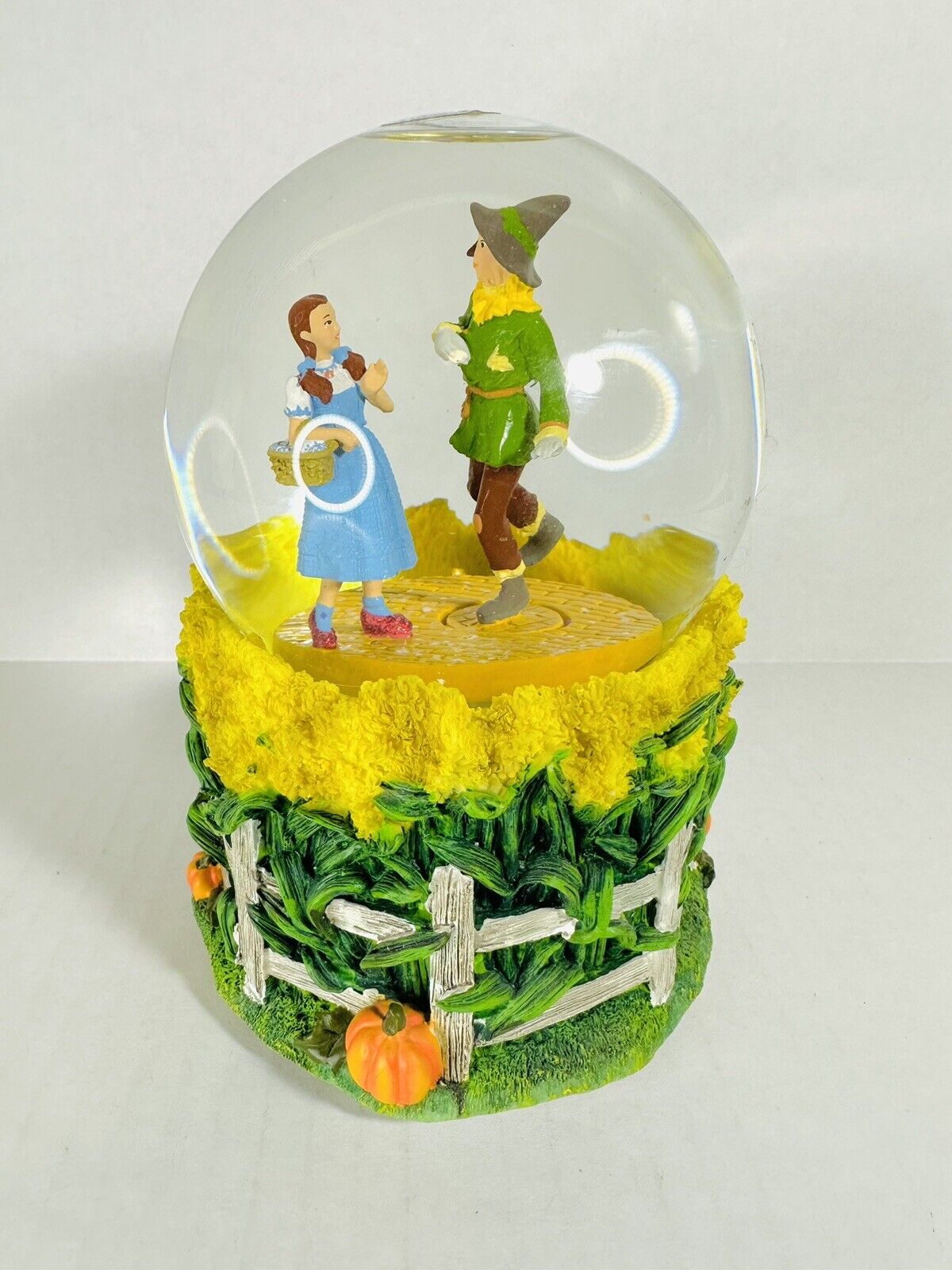 Wizard Of Oz Westland Giftware Dorothy And Scarecrow Musical Snow Globe Sankyo