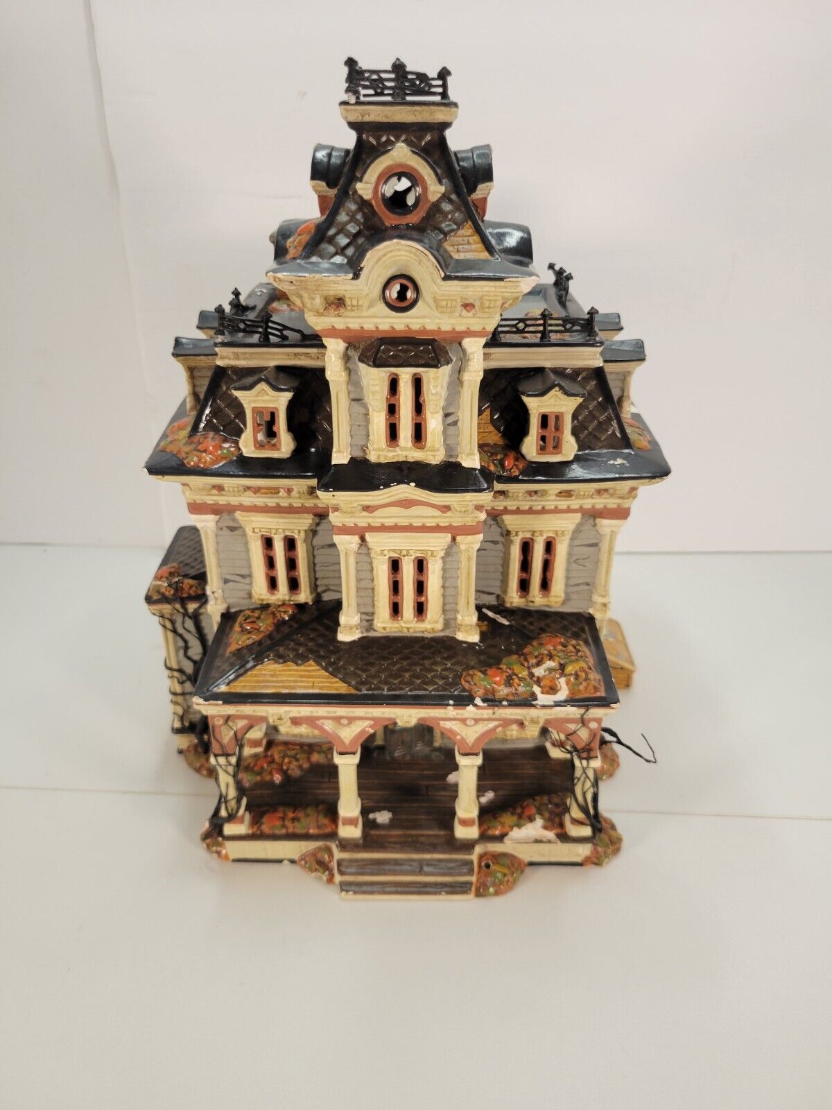 Grimsly Manor House Snow Village Halloween Fall Department 56