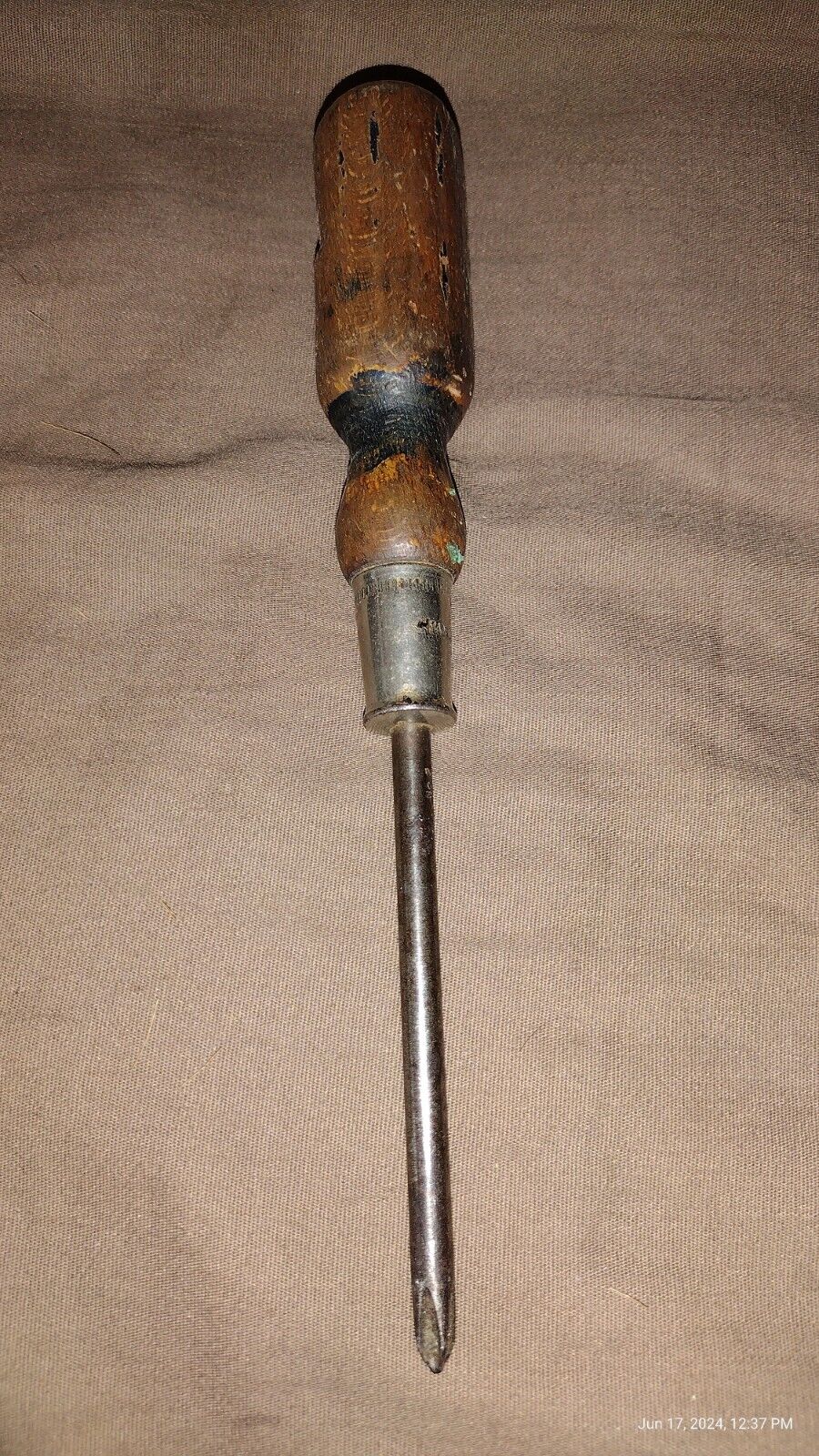 vintage antique wood handled screwdrivers