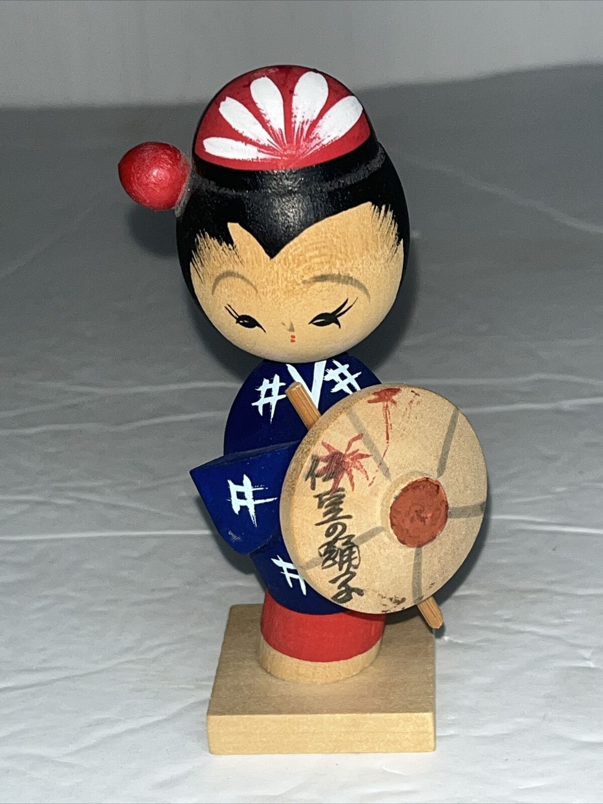 Vintage Wooden Hand Made & Painted Japanese Kokeshi Doll w/ Parasol  4.5”
