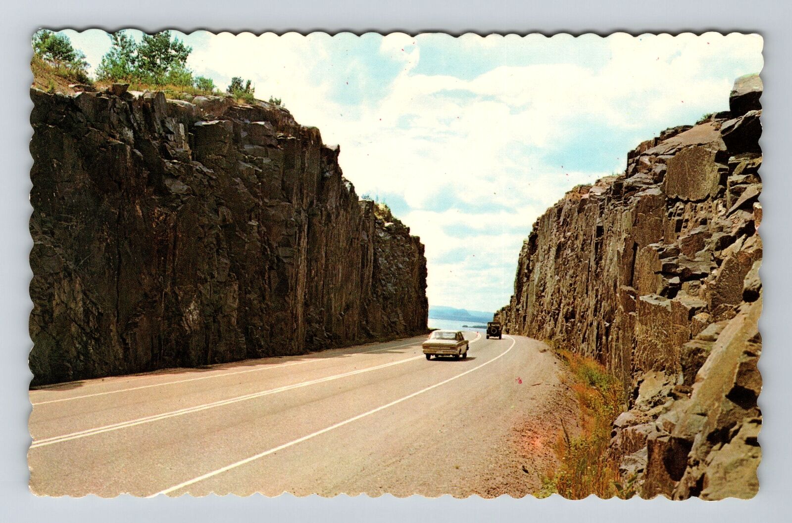 ON-Ontario, Kama Rock Cut, Circle Route, Highway 17, Vintage Postcard