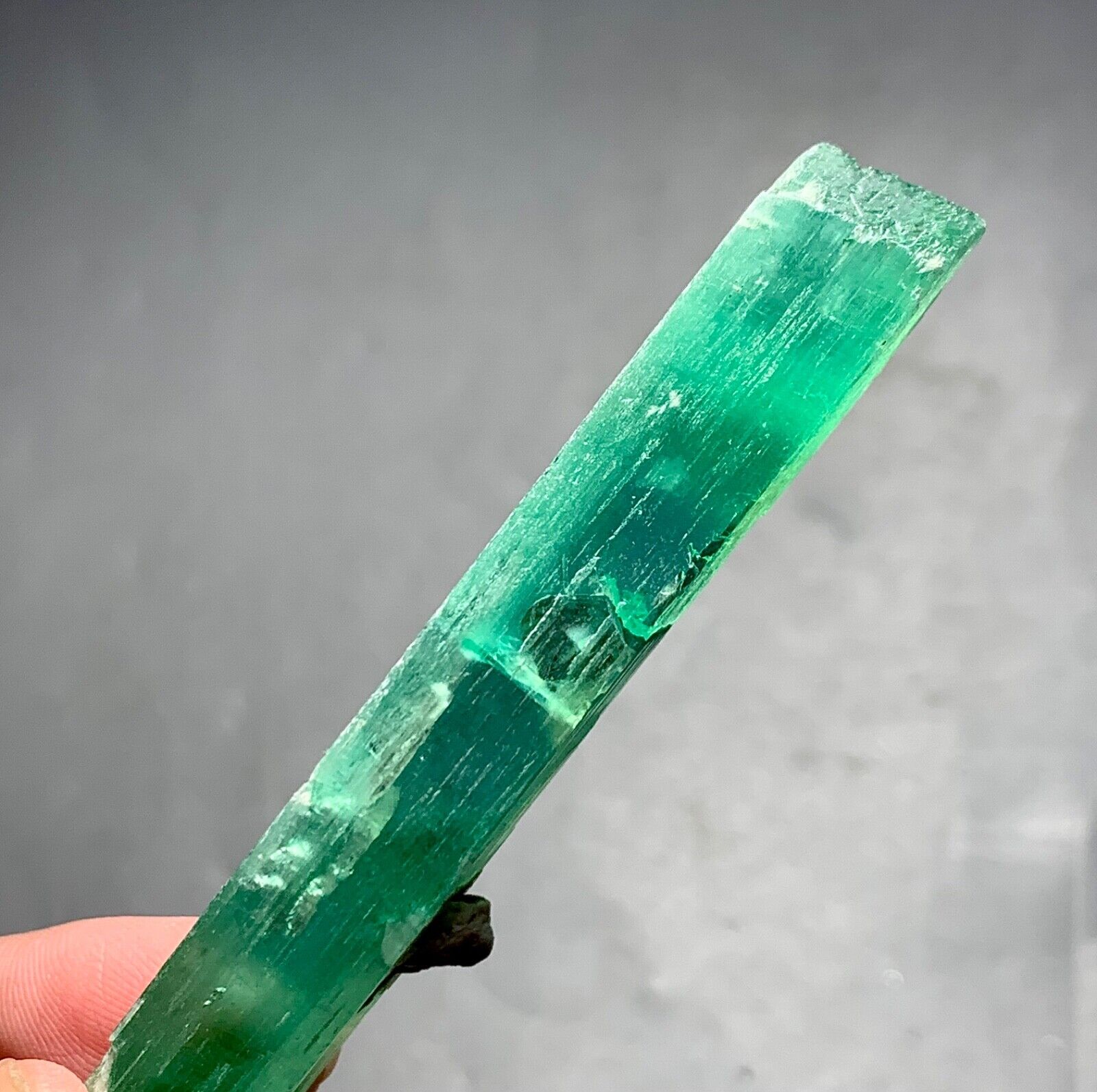160 CT Hiddenite DT Kunzite Crystal From Afghanistan