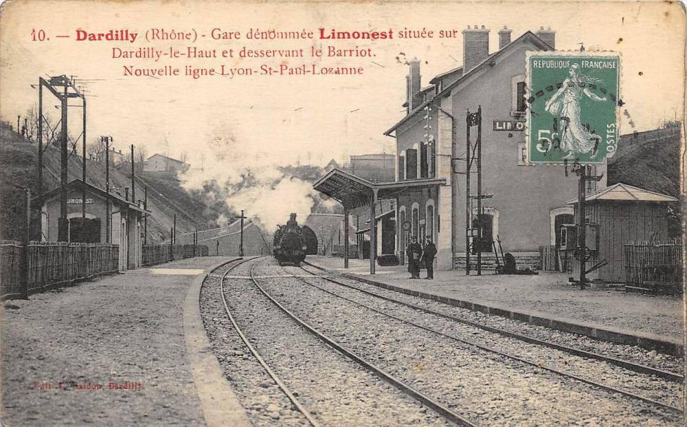 CPA 69 DARDILLY STATION DENOMMEE LIMONEST DARDILLY LE HAUTE (train at station
