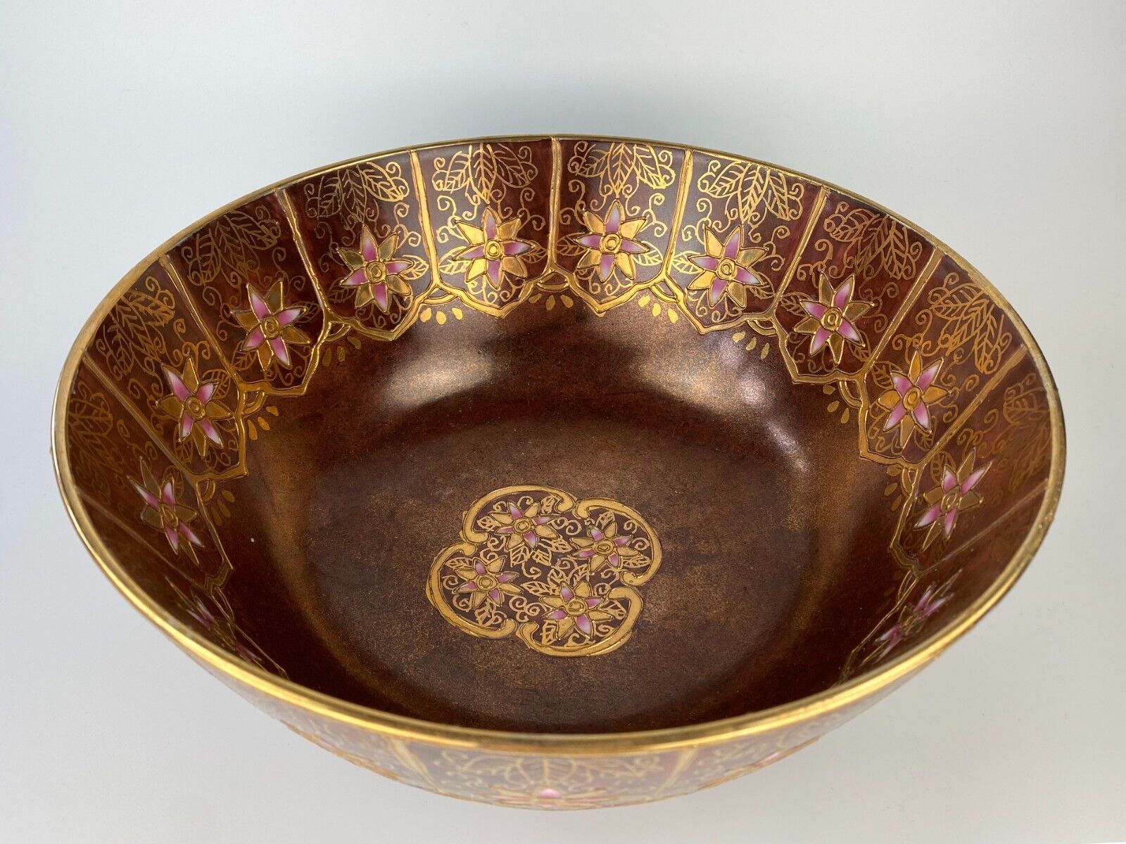 Large Vintage Hand-Painted Chinese Bowl — Gold with Metallic Floral Designs