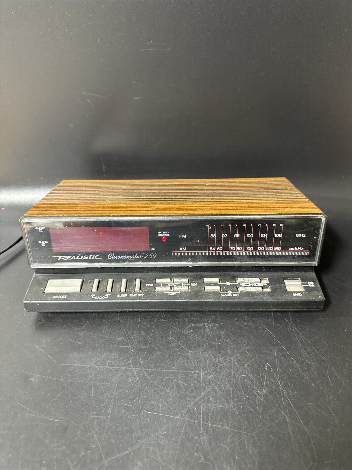 Vintage Realistic Chronomatic-259 AM/FM Clock Radio Model No. 12-1566