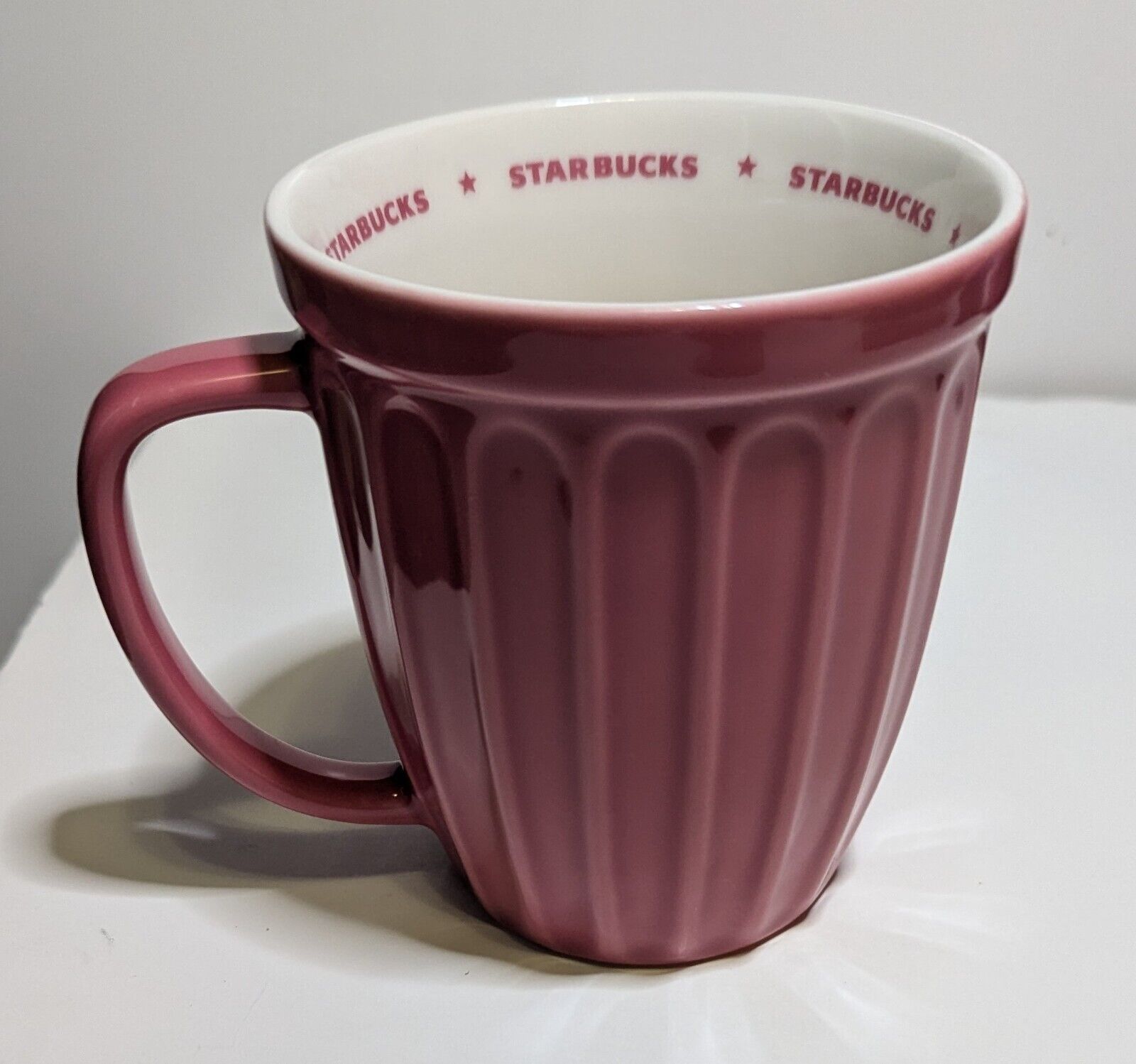 Starbucks 2006 Pink Ribbed Fluted Ceramic Coffee Mug Cup 16 oz Ice Cream 