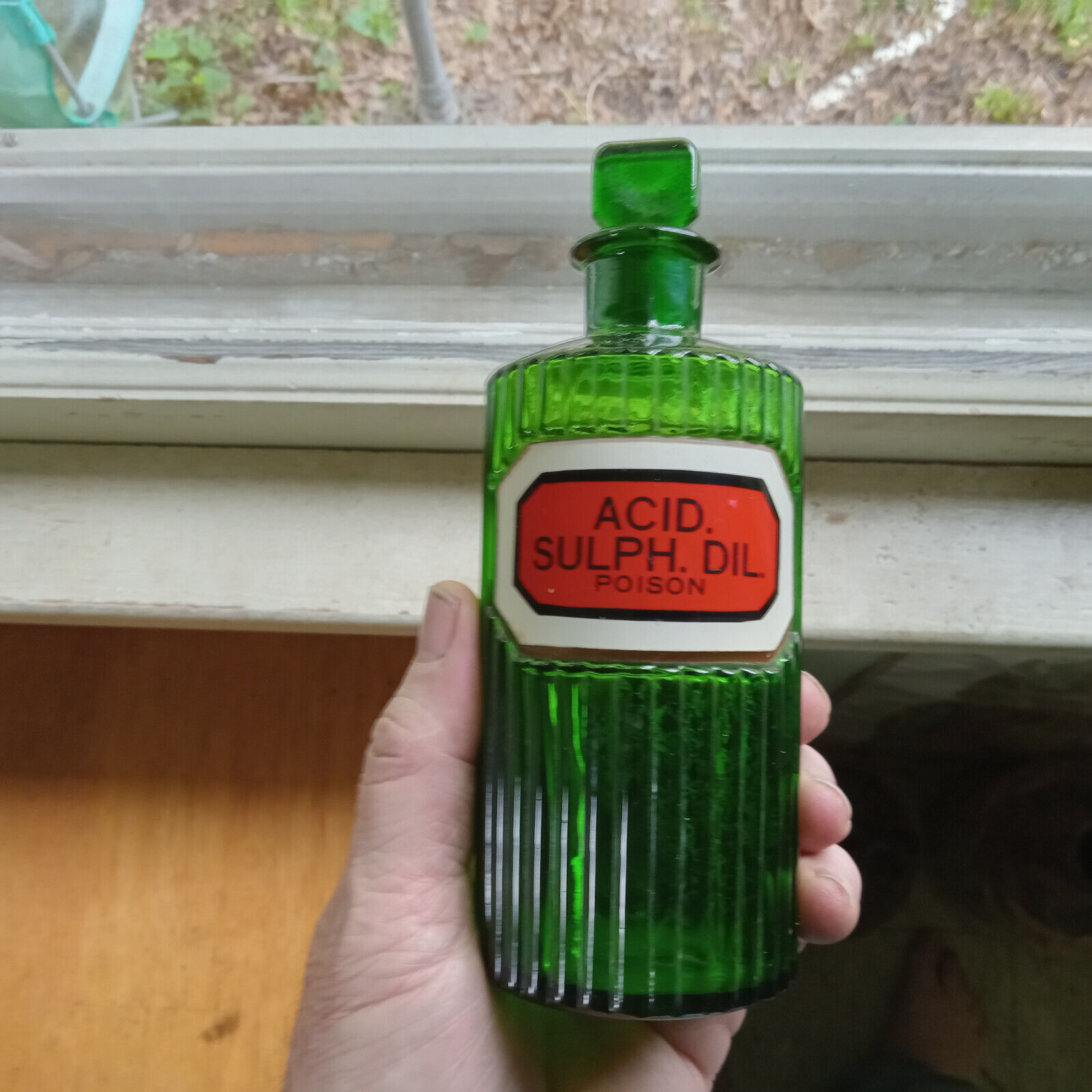 GREEN RIBBED ACID SULPH.POISON LABEL UNDER GLASS APOTHECARY BOTTLE WITH STOPPER