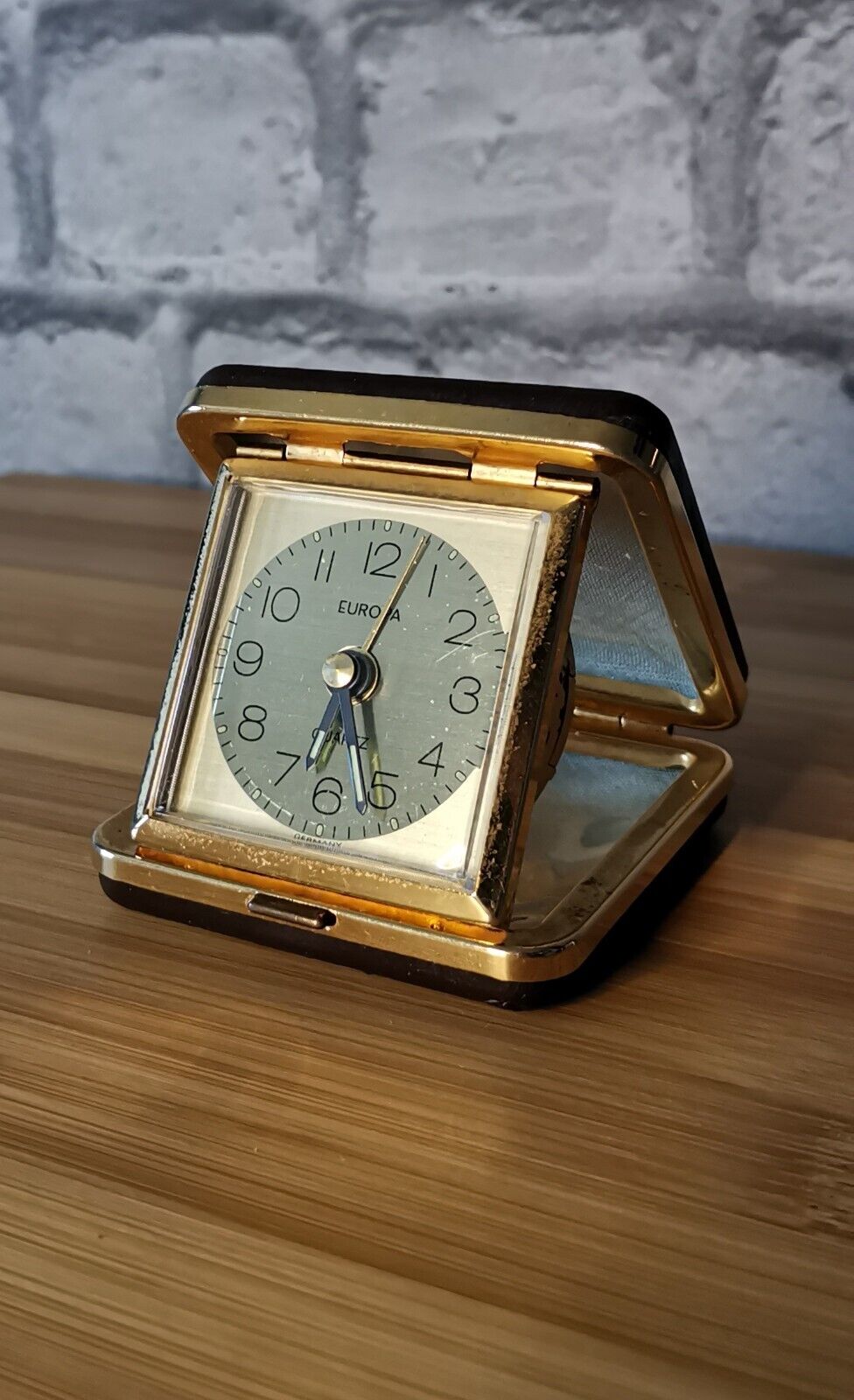 Vintage Europa Quartz Travel Alarm Clock Standing Clock