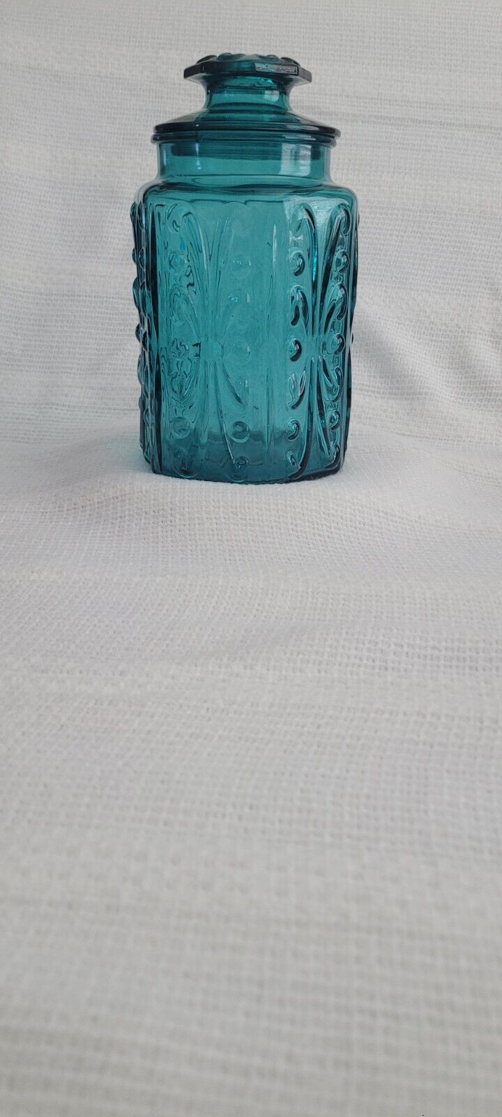 vintage L E Smith Blue apothecary jar with Lid 