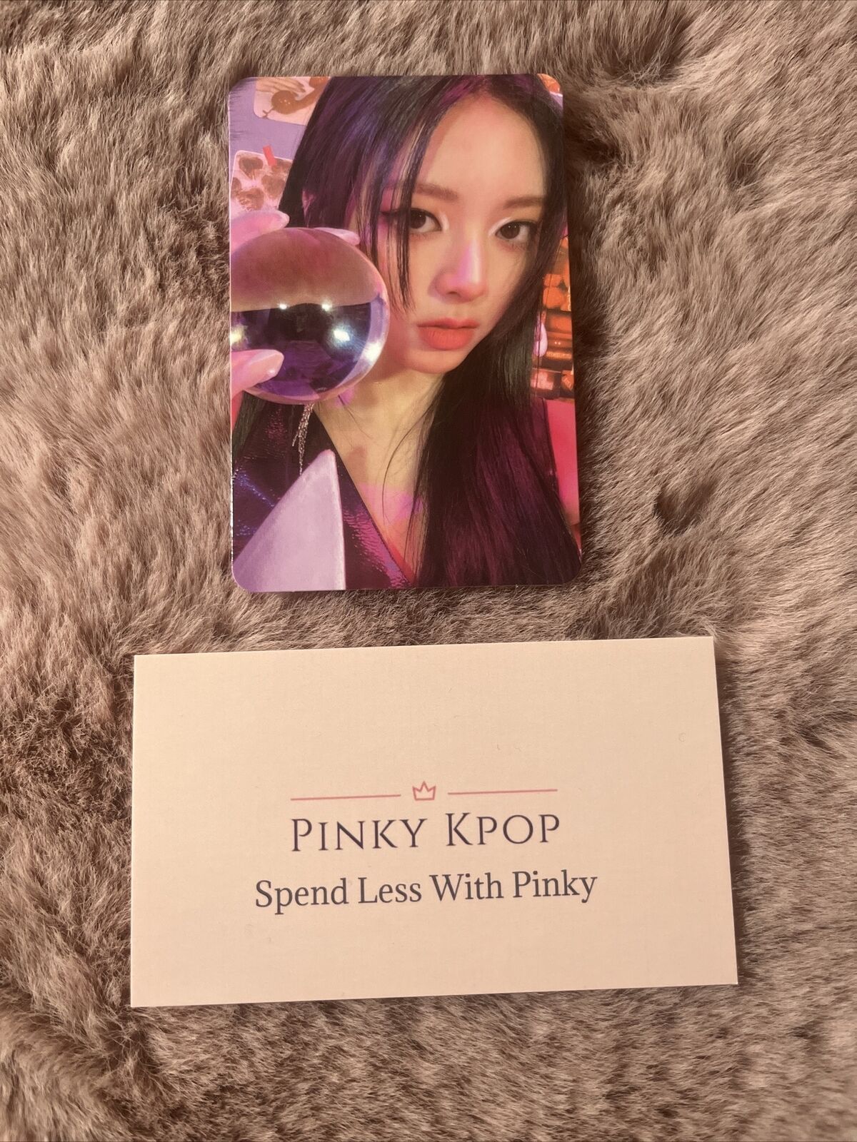 Itzy Yuna \'Guess Who\' Official Photocard + FREEBIES