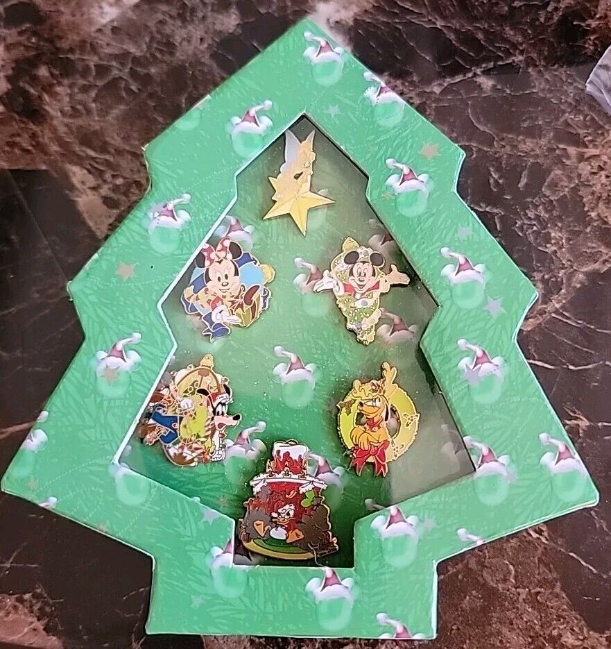 Disney DLR - Christmas 2005 Boxed Mini-Pin Set Disney Character Tree Pin 43396