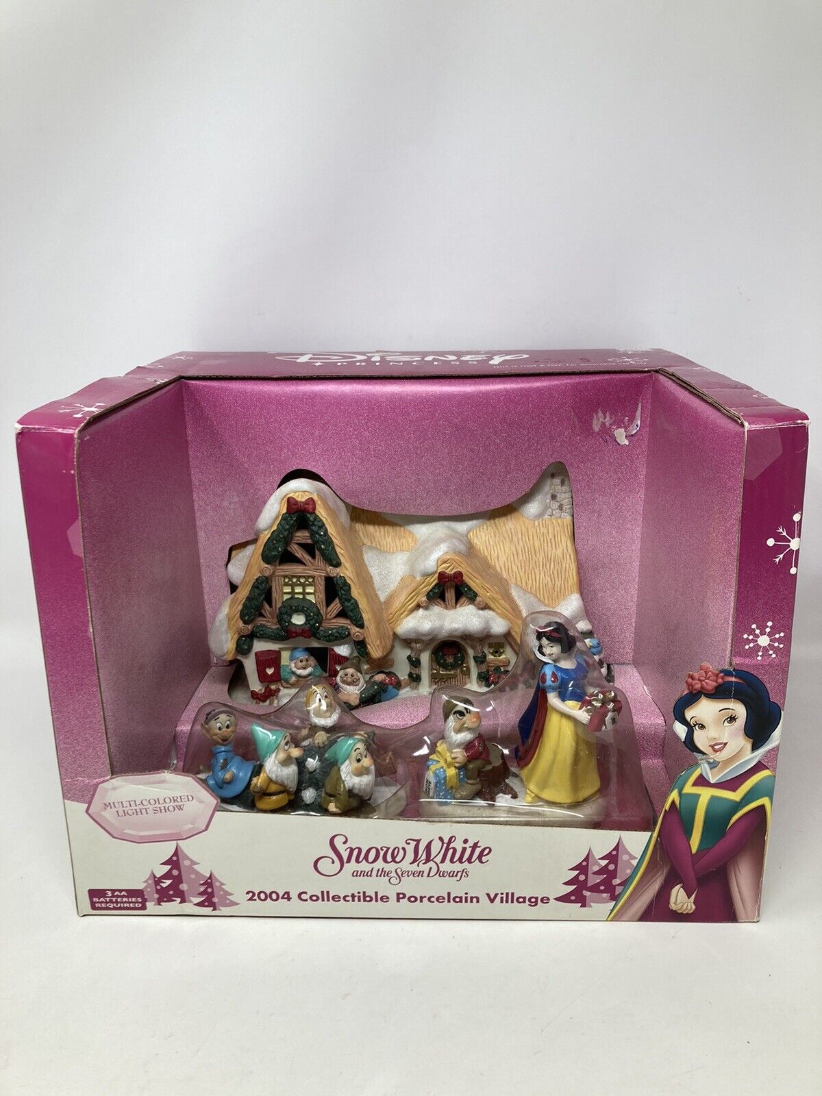 2004 Disney Princess Dwarfs Cottage Snow White Porcelain Lighted Village-VINTAGE