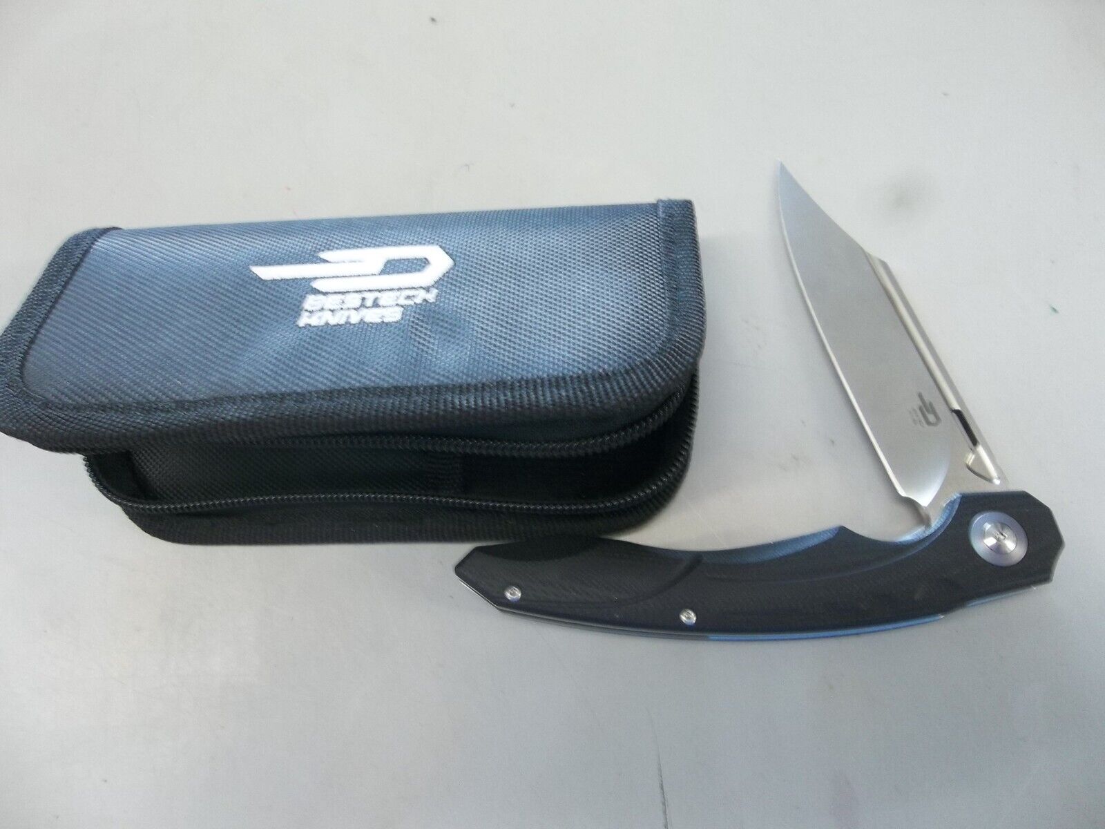 Bestech BG18A Fanga Kombou Design black handle pocket knife w/ case
