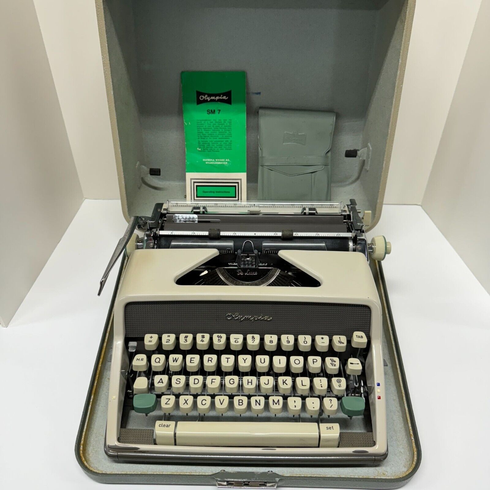 1963 Olympia SM-7 SM7 Portable Typewriter w/ case - W. Germany - SEE VIDEO DEMO